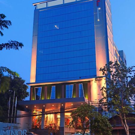 Luminor Hotel Jakarta Kota By Wh Экстерьер фото