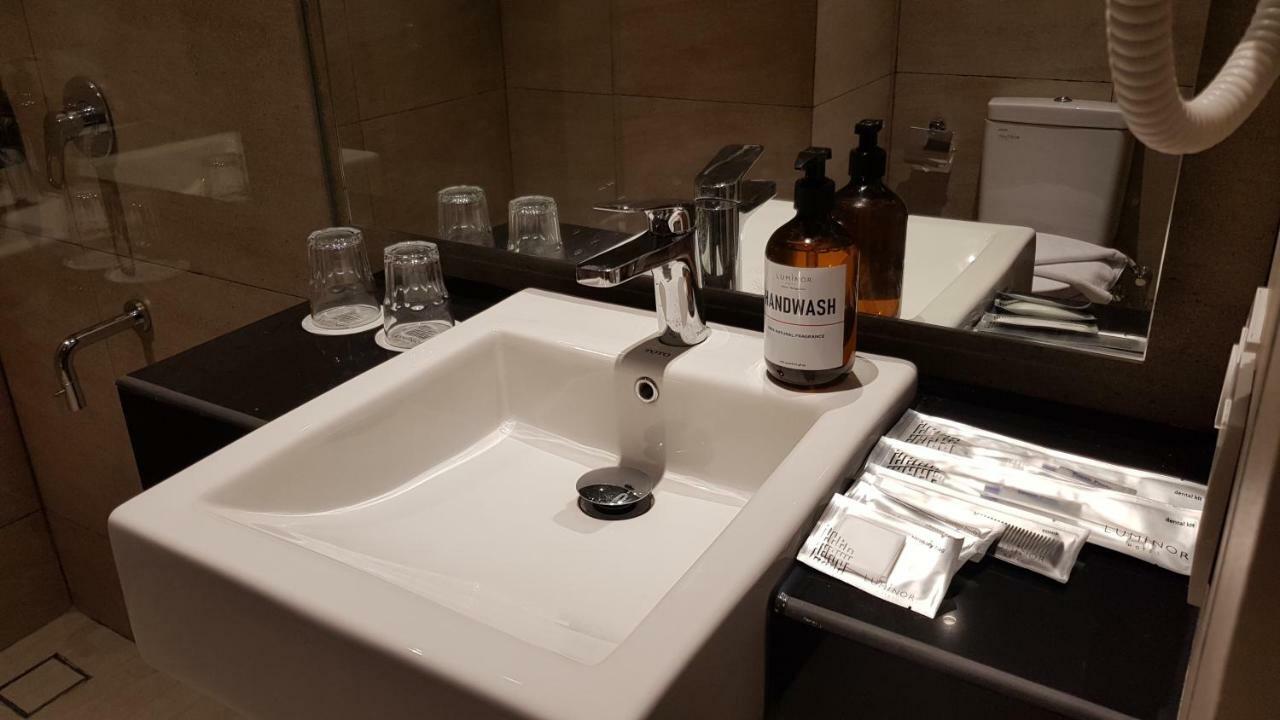 Luminor Hotel Jakarta Kota By Wh Экстерьер фото