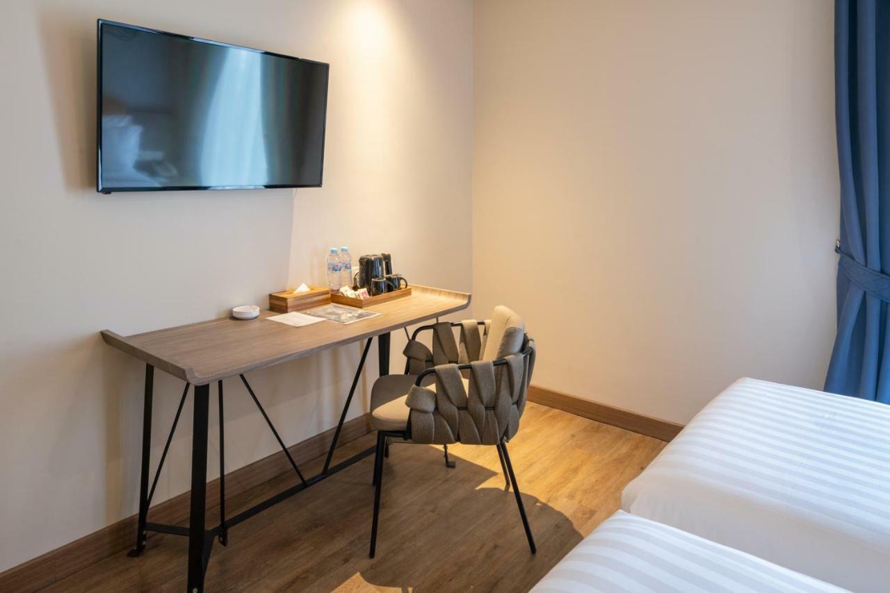 Luminor Hotel Jakarta Kota By Wh Экстерьер фото