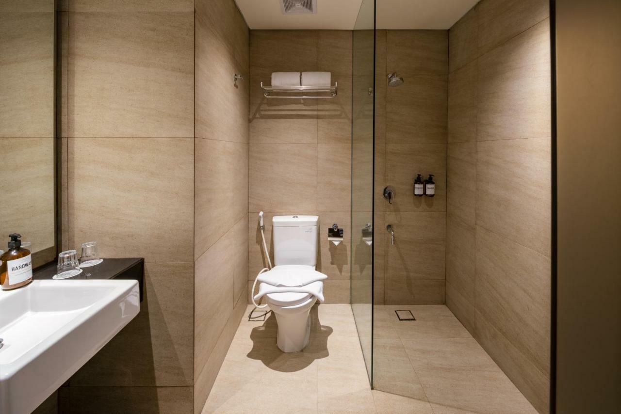 Luminor Hotel Jakarta Kota By Wh Экстерьер фото