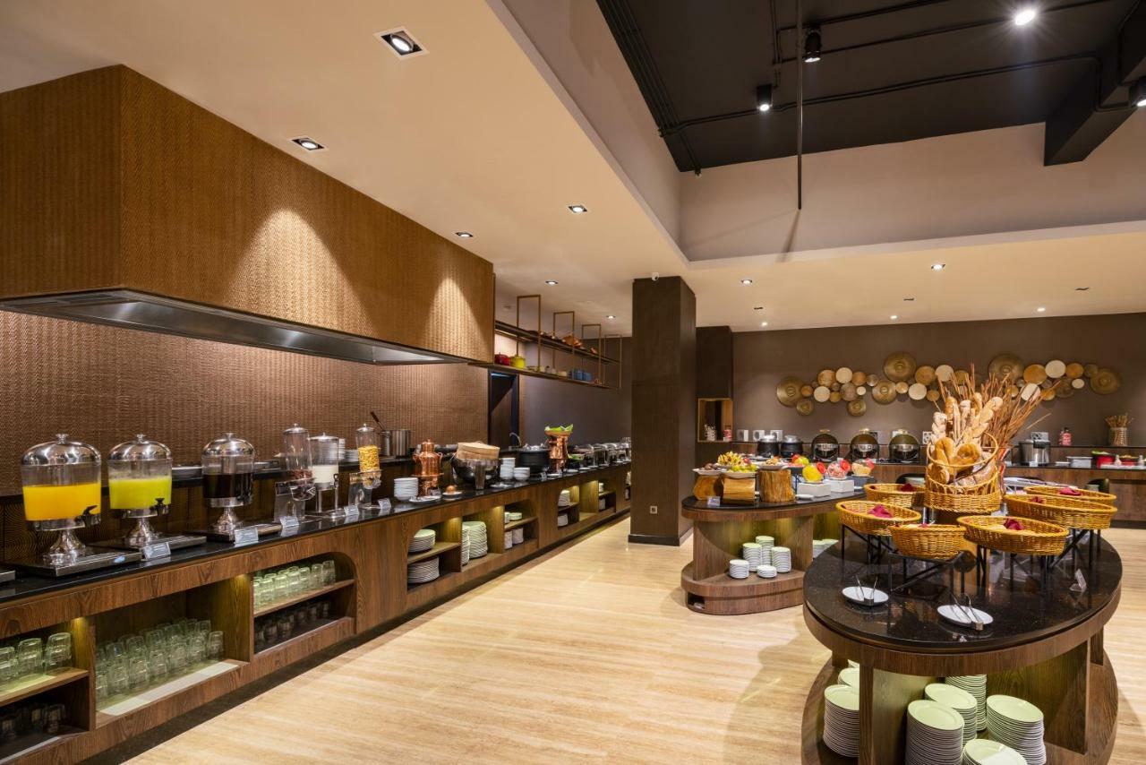 Luminor Hotel Jakarta Kota By Wh Экстерьер фото